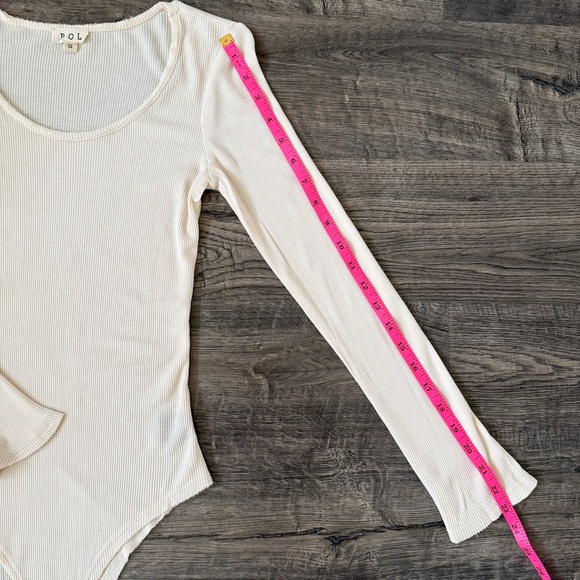POL Waffle Knit Bodysuit Oyster Beige Long Sleeve Scoop Neck Size S Snap Closure - Picture 11 of 12